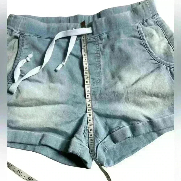 Short Jeans - Picture 4 of 9